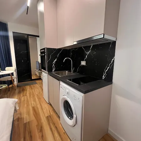 Alojamento de Acomodação e Pequeno-almoço Mery Center 3*