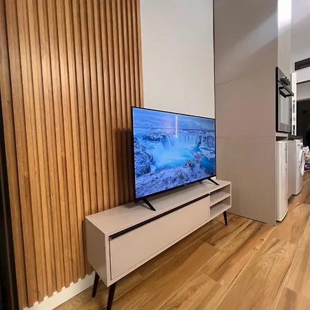 Alojamento de Acomodação e Pequeno-almoço Mery Center Tirana