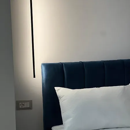 Alojamento de Acomodação e Pequeno-almoço Mery Center Tirana