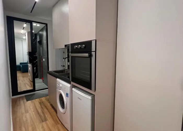 Mery Center 3* Τίρανα